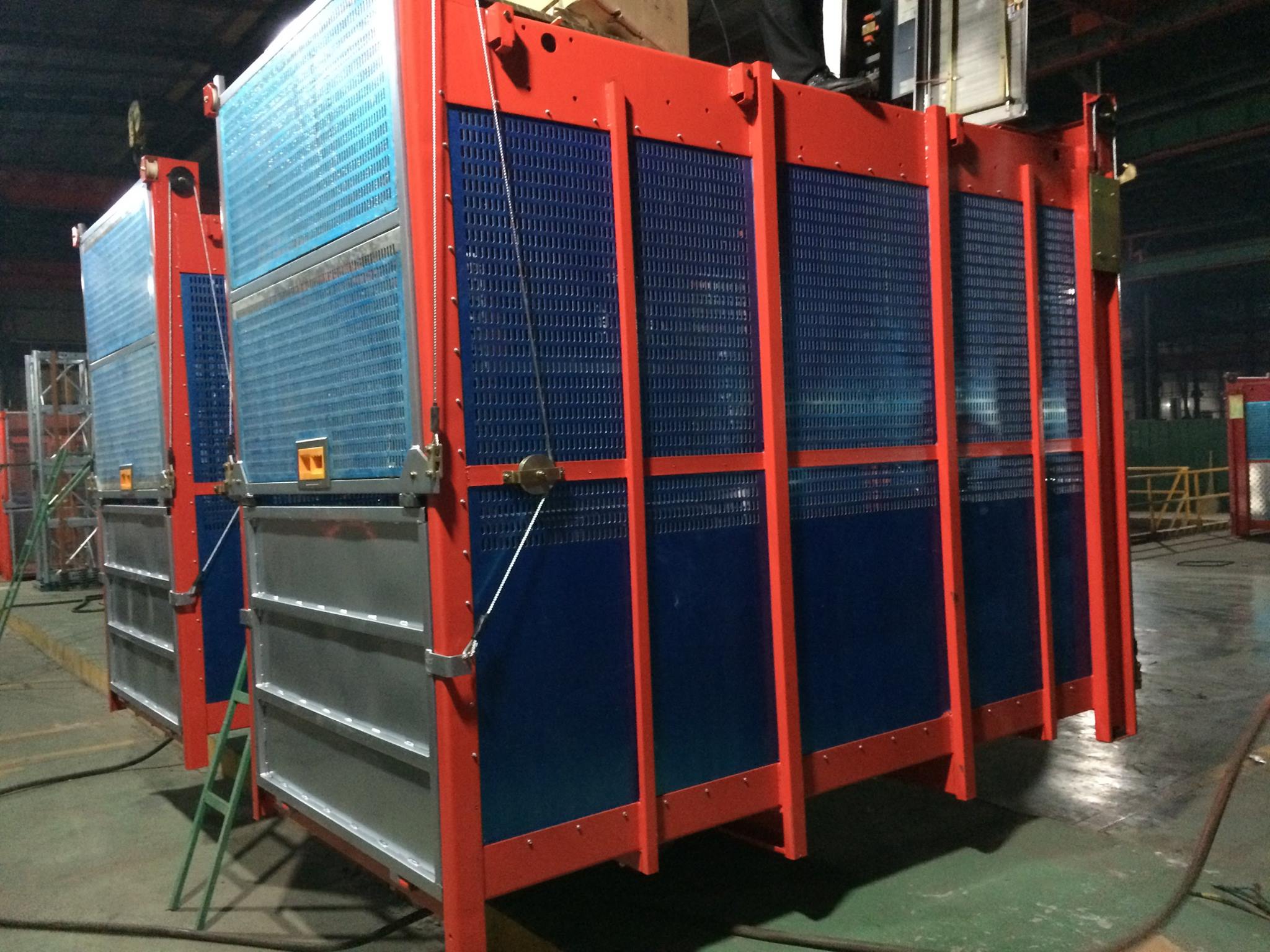 SC200/200中(zhōng)速變頻施工(gōng)升降機